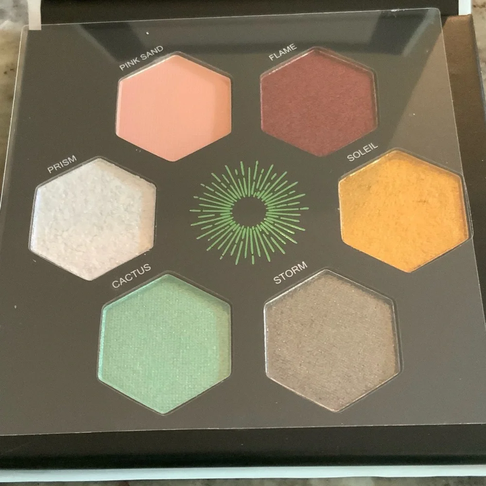 Sandbar Oasis Palette brand new